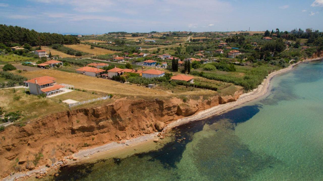 Magnificent Seascape Villa On A Secluded Beach Неа-Муданія Екстер'єр фото