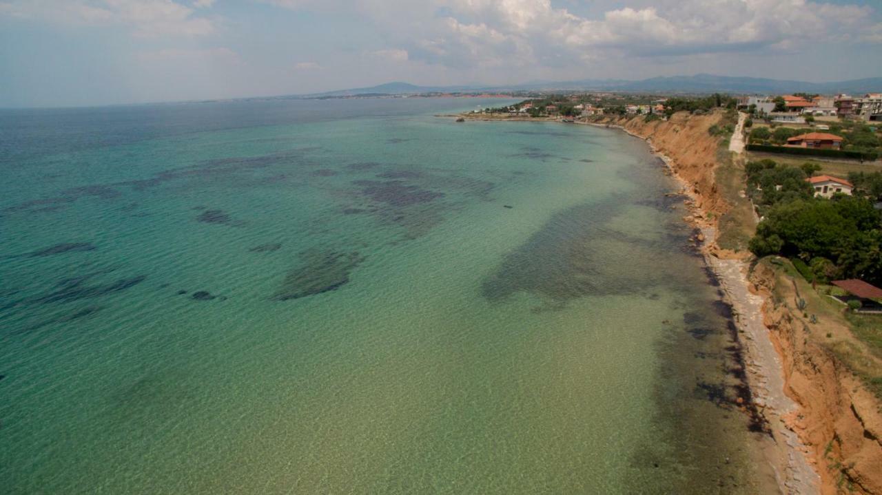 Magnificent Seascape Villa On A Secluded Beach Неа-Муданія Екстер'єр фото